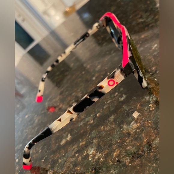 Etnia Barcelona Sunglasses - Picture 2 of 3